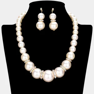 iLLASPARKZ Chunky Pearl Necklace