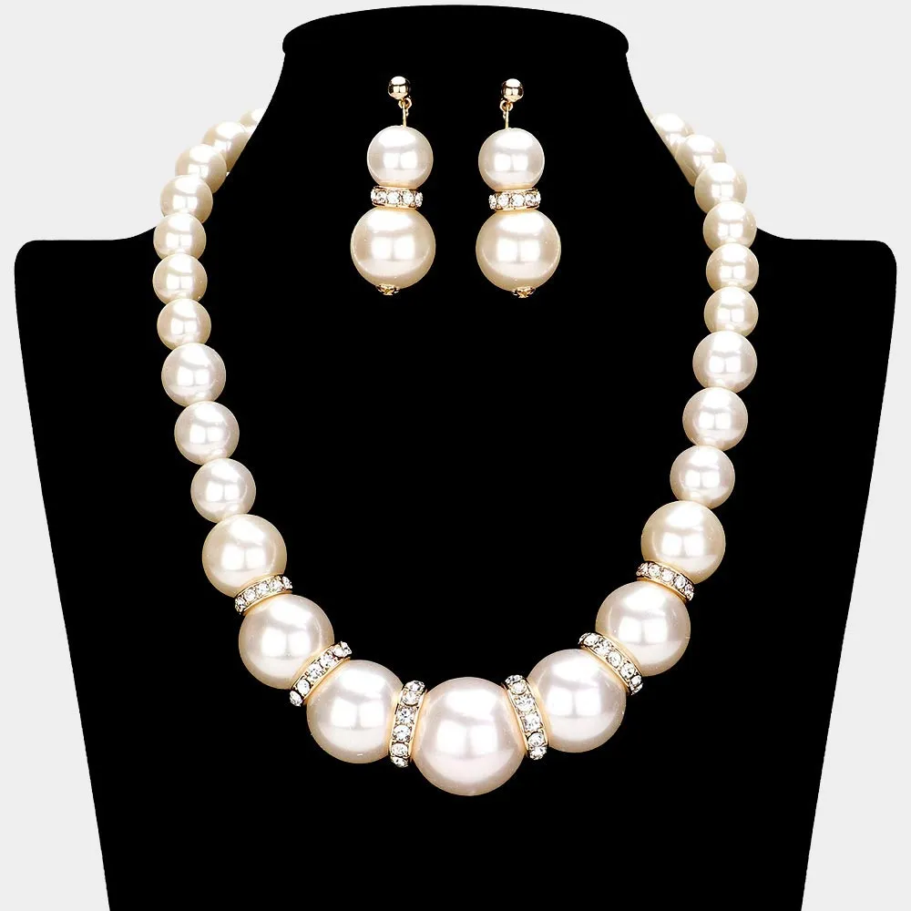 iLLASPARKZ Chunky Pearl Necklace
